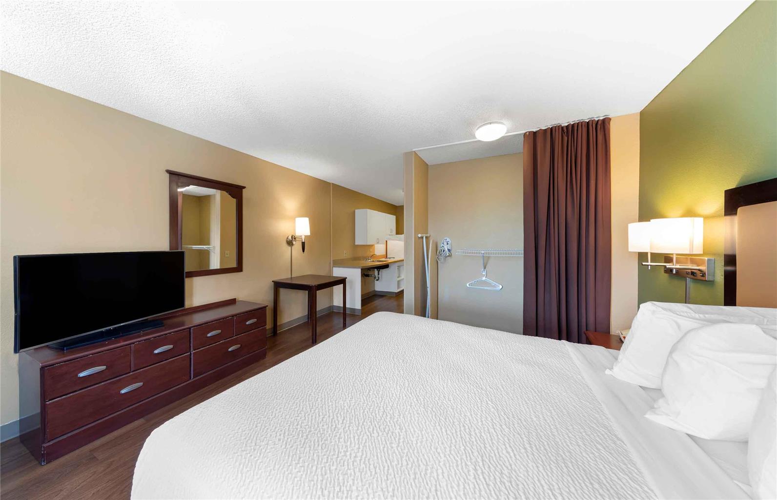 Extended Stay America Suites Los Angeles Burbank Airport - photo 13