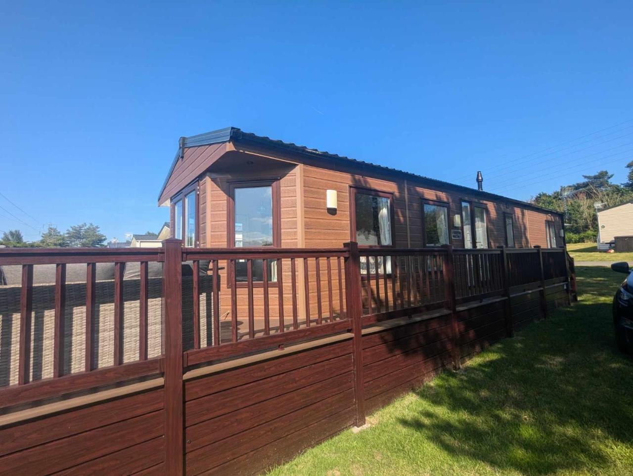 Tranquil Pines — 4-Star Luxury Hotel in Great Yarmouth, United Kingdom