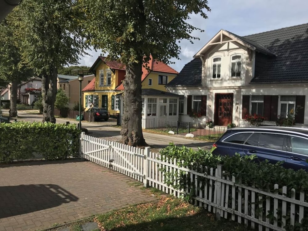 Holiday Apartment in Otseebad Wustrow — 4-Star Luxury Hotel in Wustrow, Germany