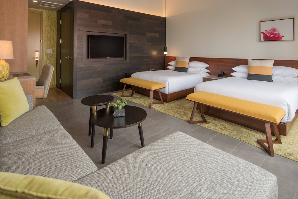 The Hi Lo Autograph Collection - photo 20