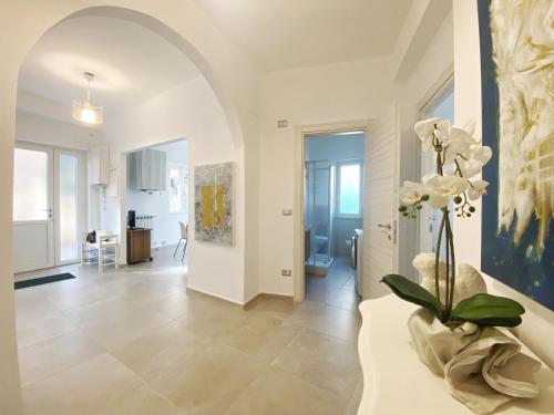 Comfortable Sea Holidays And Walks — 4-Star Luxury Hotel in Moneglia, Italy