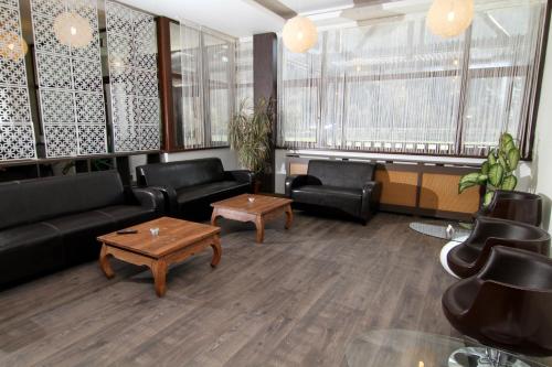 Hotel Class — Brezoi — photo 2