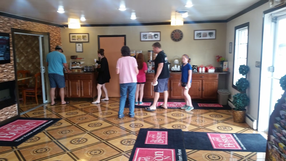 Boston Inn - photo 35