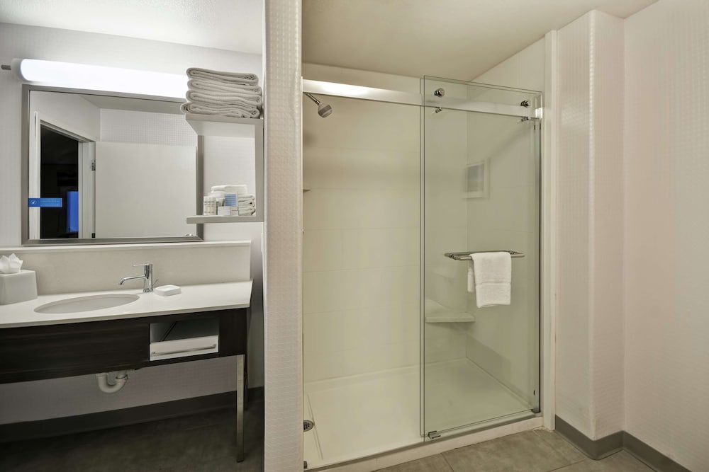 Hampton Inn & Suites Yuma - photo 40