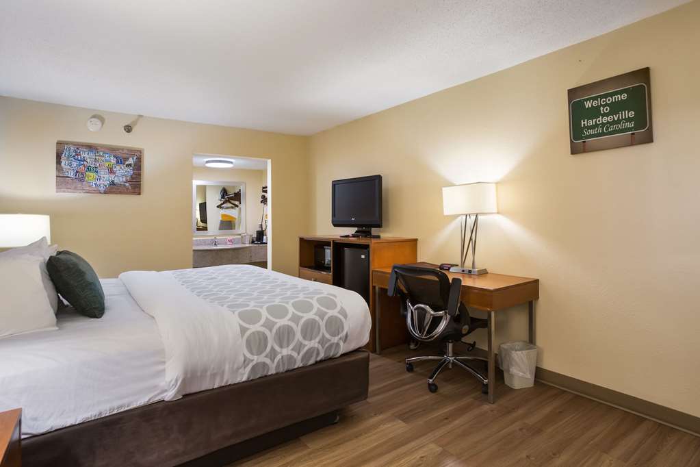 Econo Lodge Inn & Suites Hardeeville I 95 - photo 24