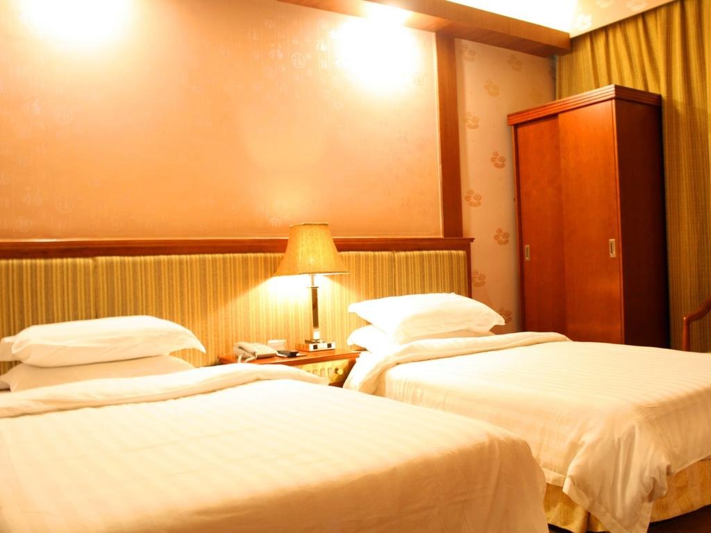 Freely Hover Golden Shuitai Hot Spring Town in Xinxing, People's Republic of China