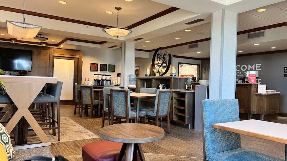 Hampton Inn Montrose - photo 42