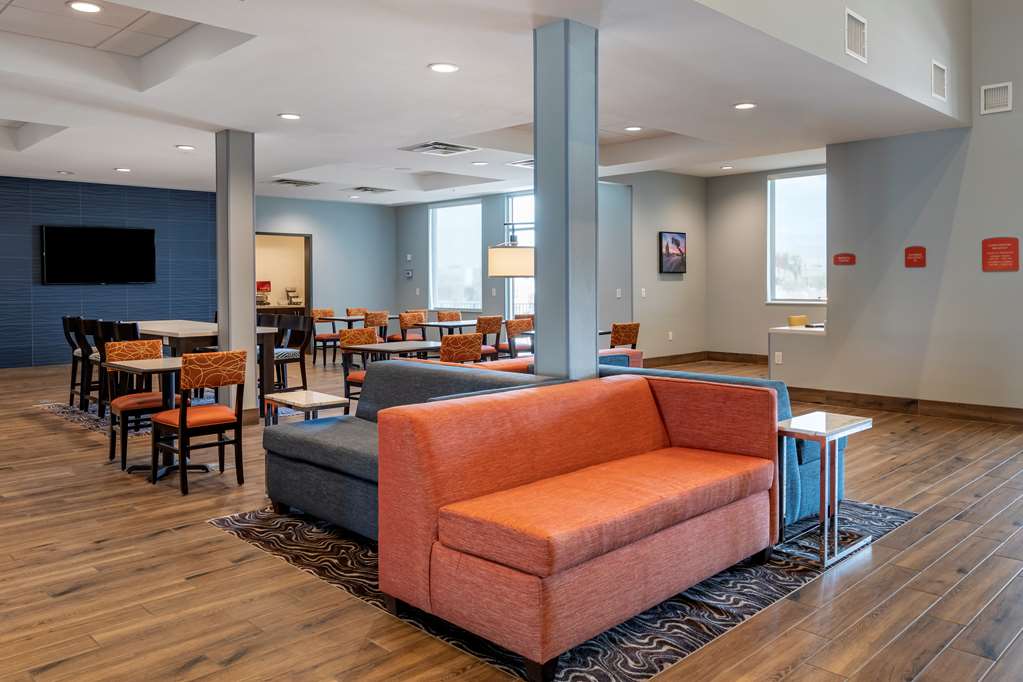 Best Western Plus Coachella Valley Inn & Suites - photo 4