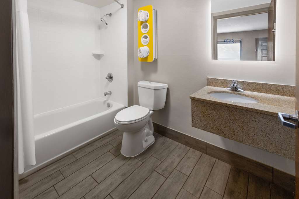 Days Inn by Wyndham Acworth - photo 23