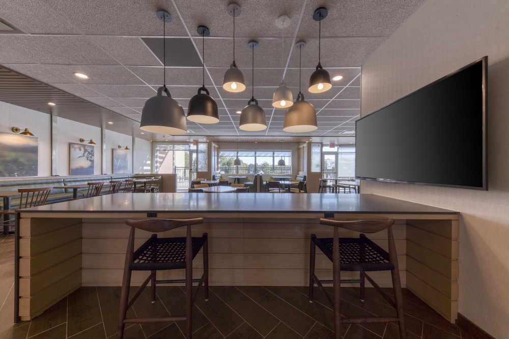 Fairfield Inn & Suites by Marriott Charlotte Belmont - photo 40
