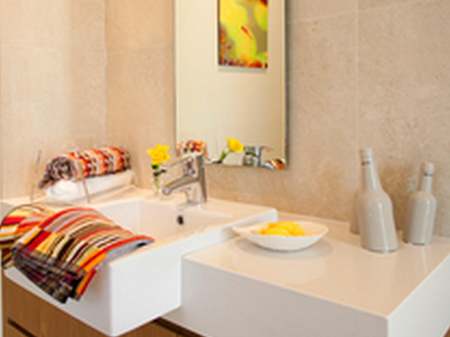 37 Wyuna Drive — 4-Star Luxury Hotel in Noosaville, Australia