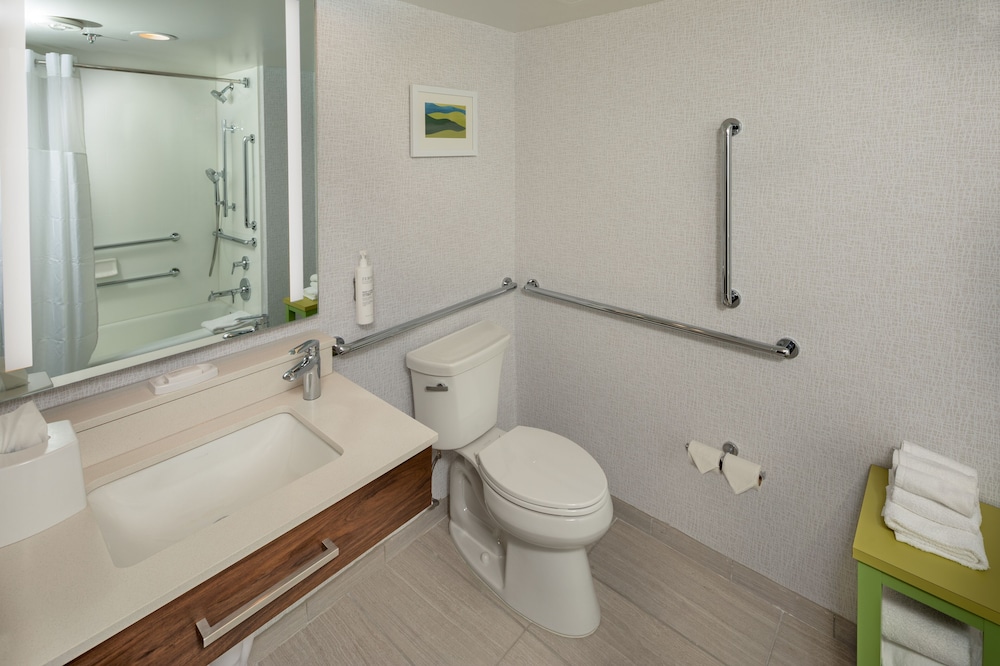 Hampton Inn Asheville Tunnel Rd. - photo 17