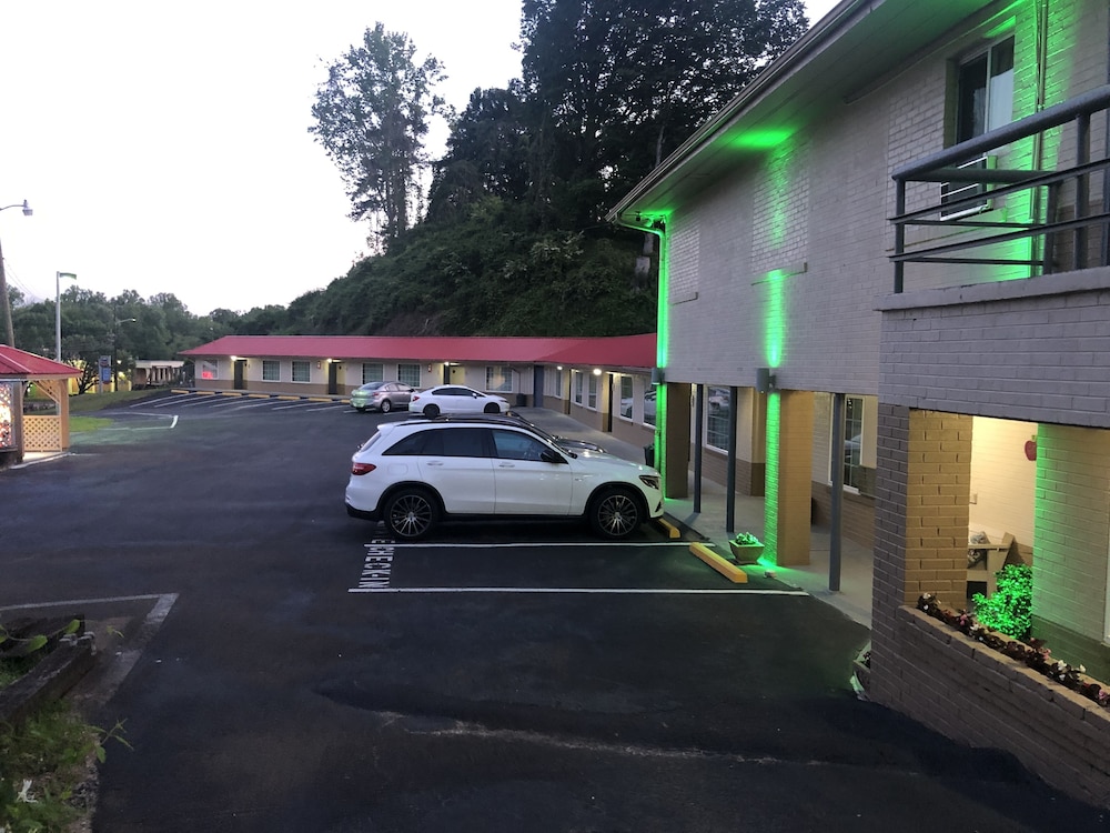 Ellijay Inn - photo 21