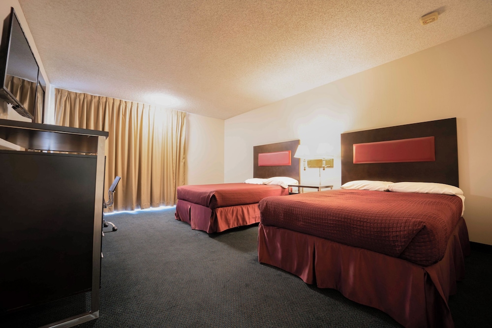 Royal Plaza Inn Indio - photo 37