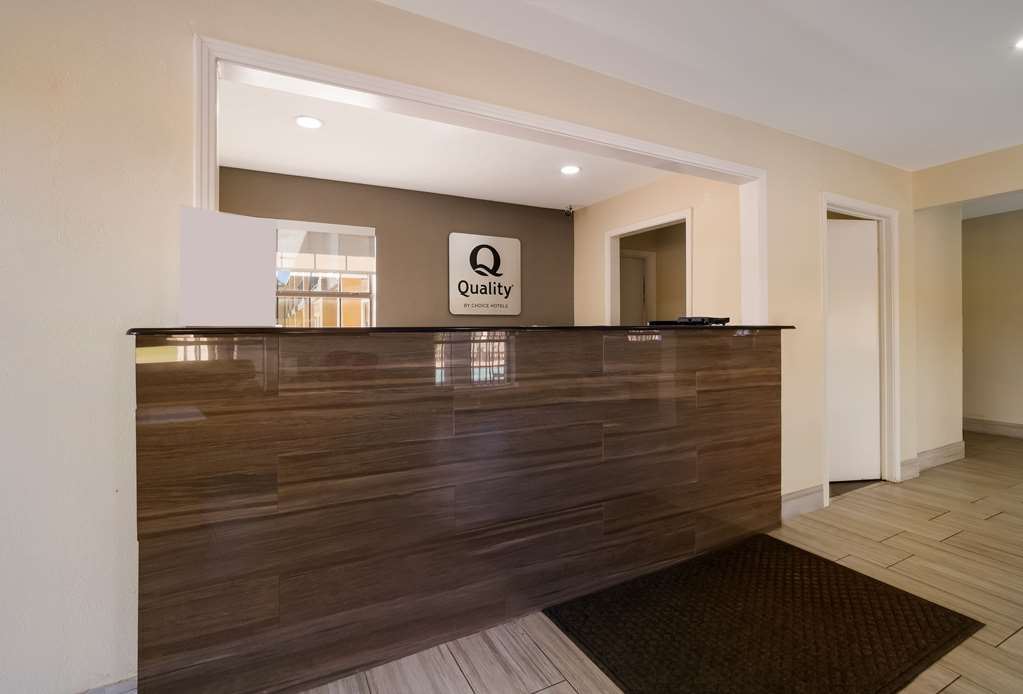 Econo Lodge Brownsville - photo 8