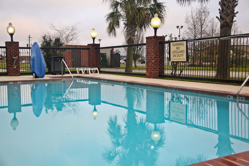 Hampton Inn & Suites Jennings - photo 10