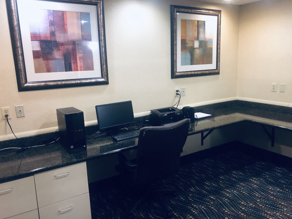 Wingate by Wyndham Ashland - photo 17