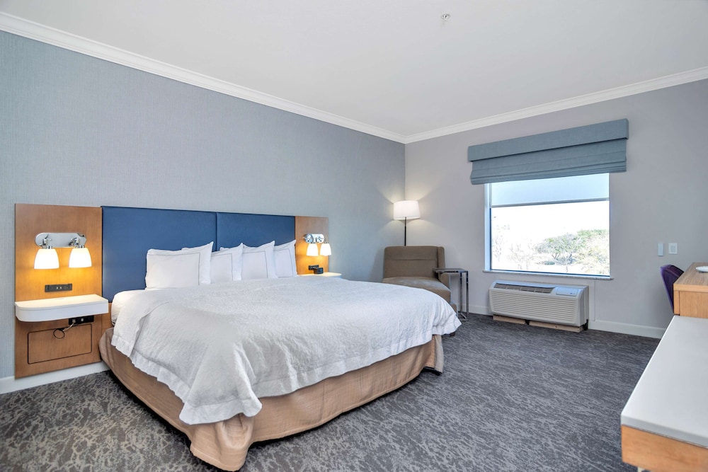 Hampton Inn & Suites Fort Worth Fossil Creek - photo 17