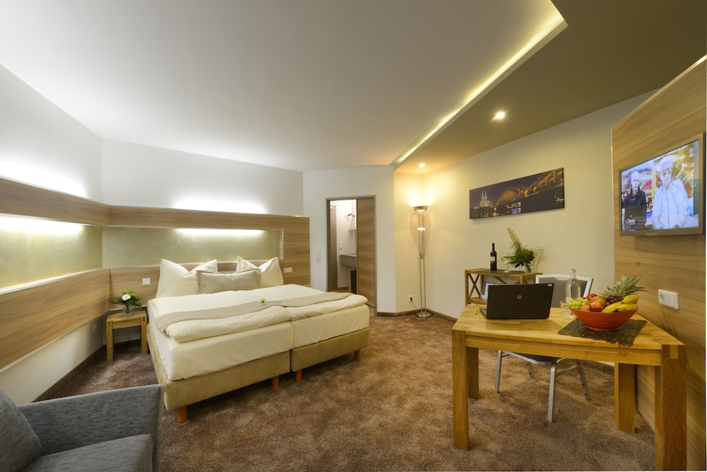 Petul Apart Hotel City Premium — Essen