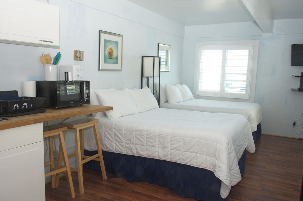 Vineyard Harbor Motel Private Beach - photo 161