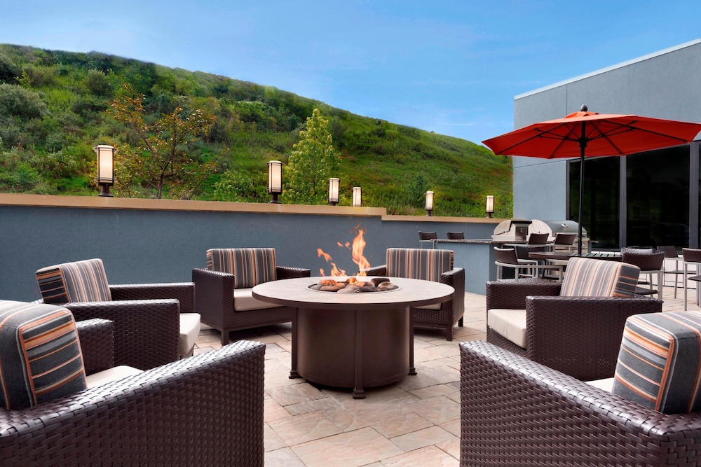TownePlace Suites Pittsburgh Airport Robinson Township - photo 23