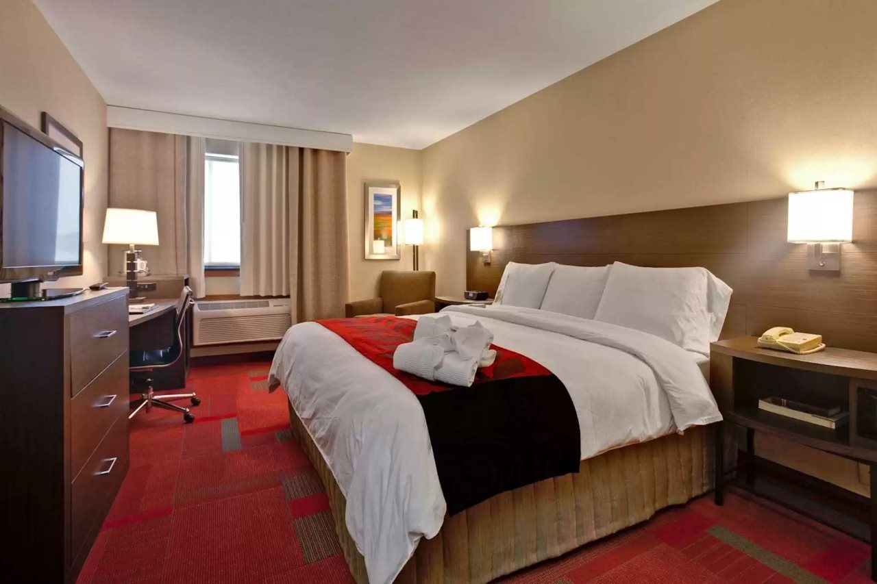 Radisson Hotel Madison - photo 3