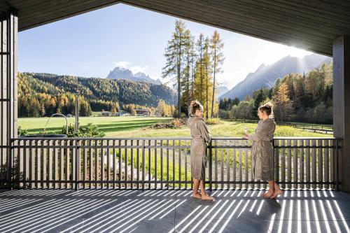 Luxury Chalet Tre Cime Mit Privat SPA & Pool — 4-Star Luxury Hotel in Sesto, Italy