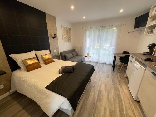 Jardin Prive 1 - carbon neutral hotel in La Ravoire