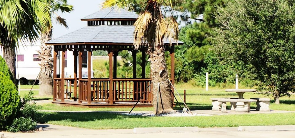 Winnie Inn Suites & RV Park - photo 21