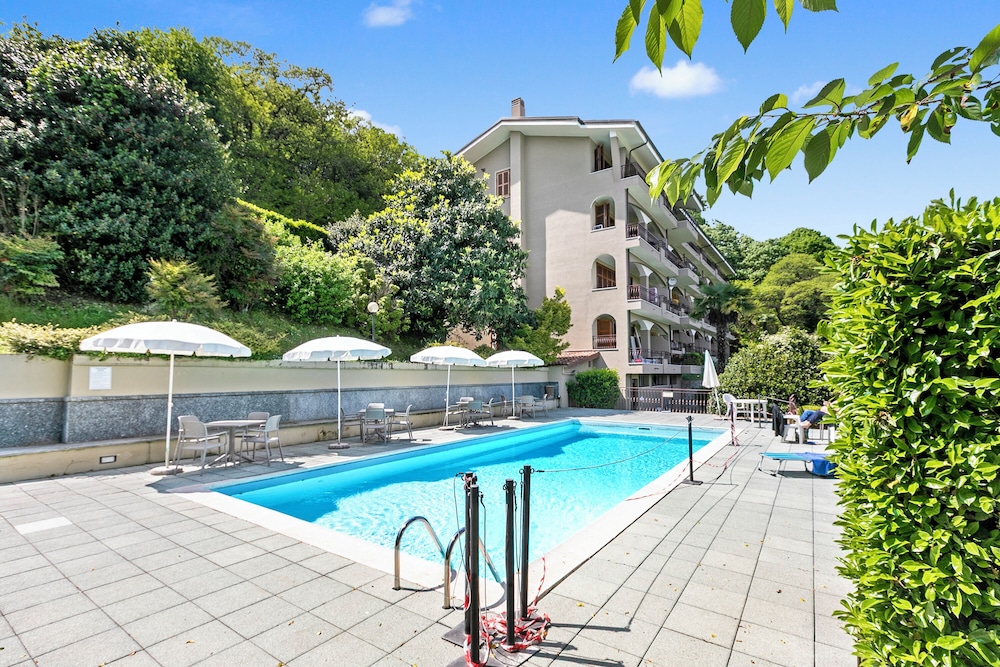 Mon Reve Lake View Pool Stresa — 4-Star Luxury Hotel in Stresa, Italy