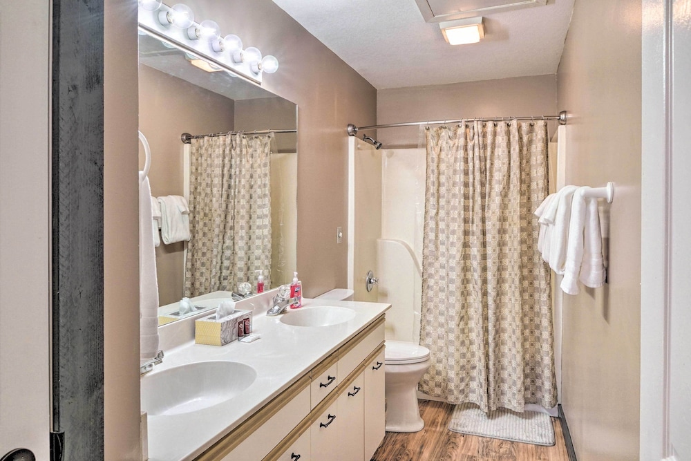 Vibrant Holiday Hills Resort Condo w Balcony - photo 7