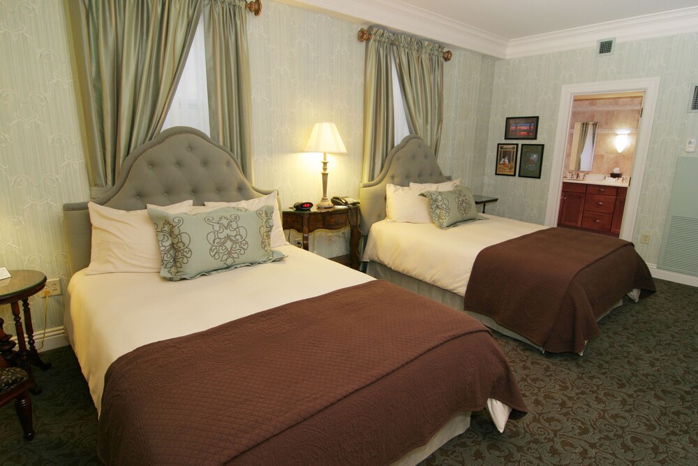 Charley Creek Inn - photo 8