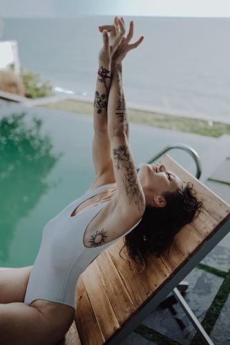 Cliff Stories in Varkala, India