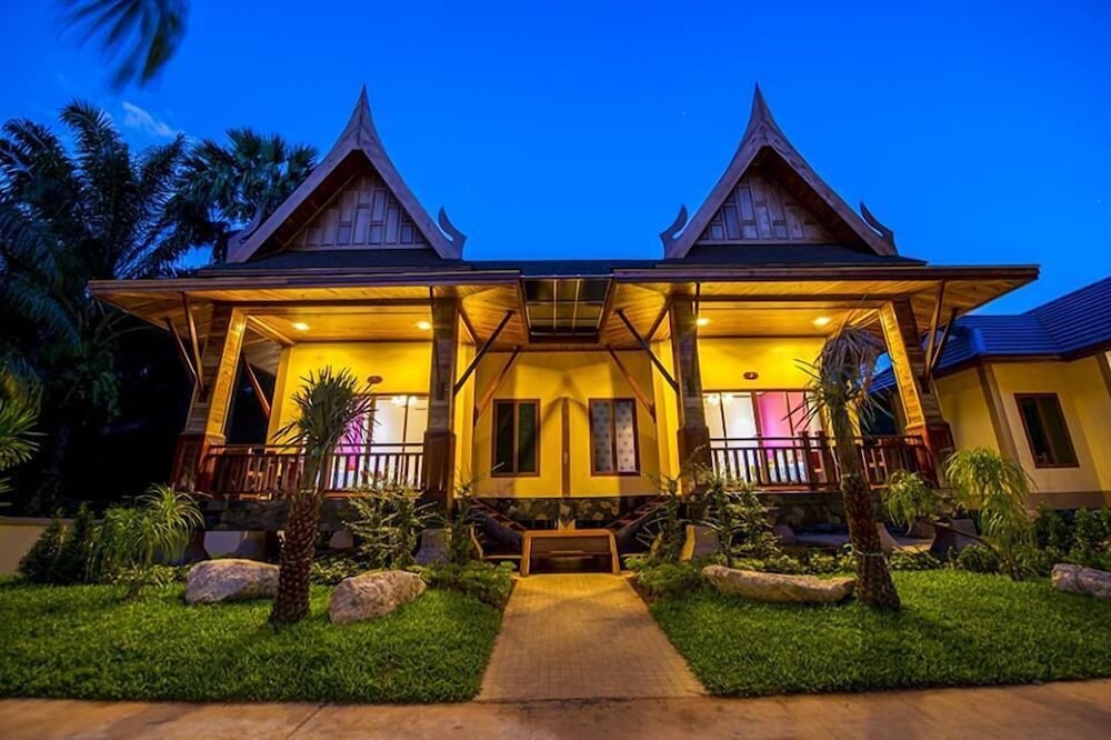 Dusit Phuphaya Resort — hotel in Ao Luek