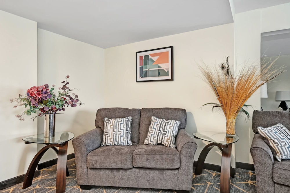 Holiday Inn Piscataway Somerset by IHG - photo 18