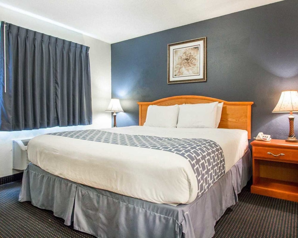 Suburban Extended Stay Hilton Head — Bluffton