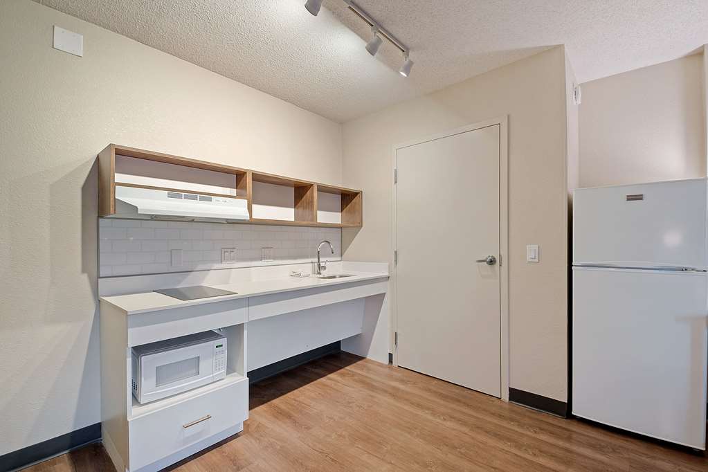 Extended Stay America Suites Miami Airport Blue Lagoon - photo 22
