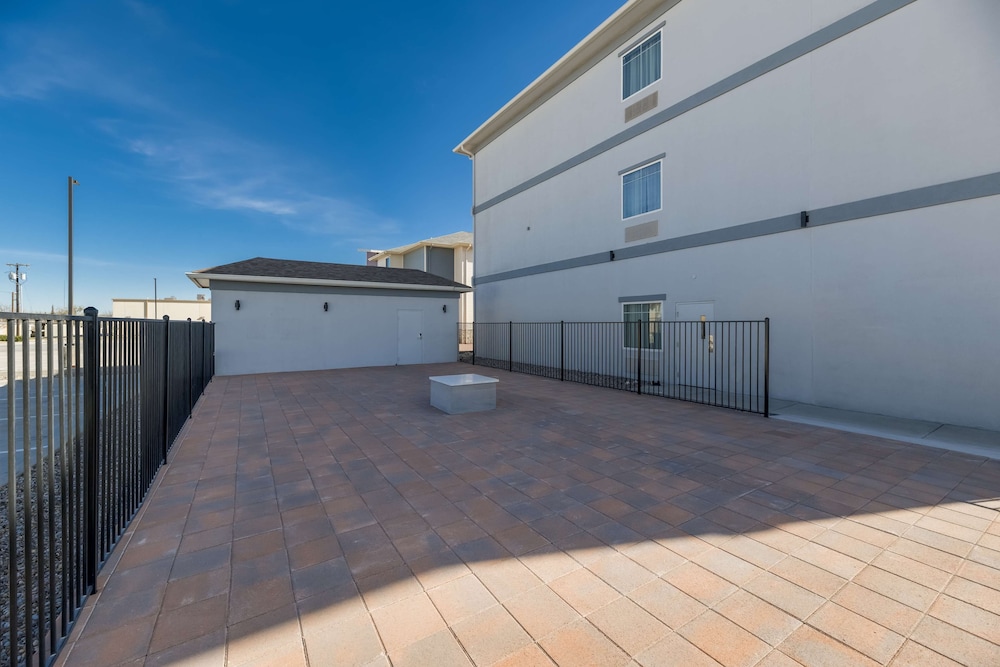 Spark by Hilton Midland South - photo 31