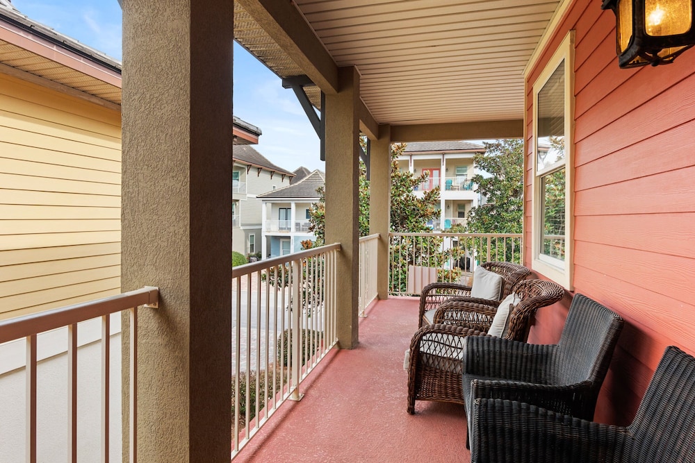 Dream Weaver - carbon neutral hotel in Destin