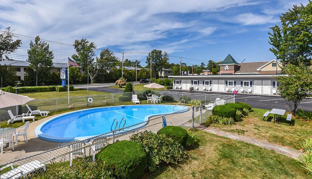 The Saco Motel - photo 18