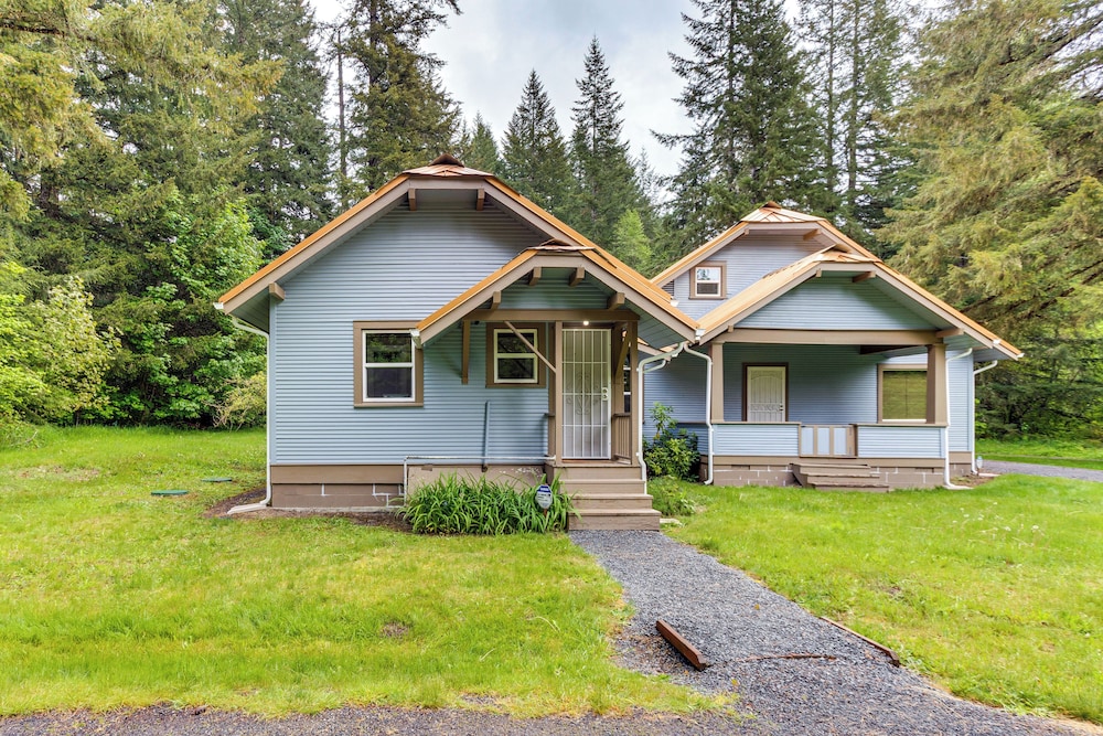 Mt Rainier Retreat 7 Mi to Park Entrance in Ashford, United States