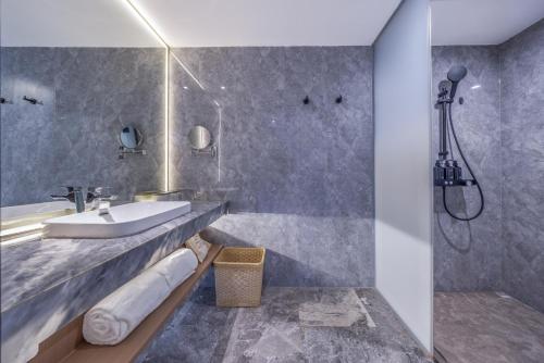 Atour X Hotel Changsha Jintai Plaza Metro Station Wanjiali Middle Road — 4-Star Luxury Hotel in Changsha, People's Republic of China