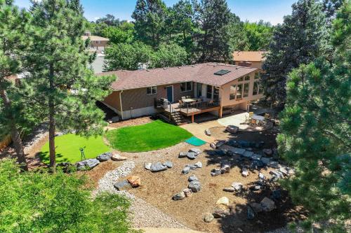 Crestgate Den Family Games Frisbee Golf & Views in Colorado Springs, United States