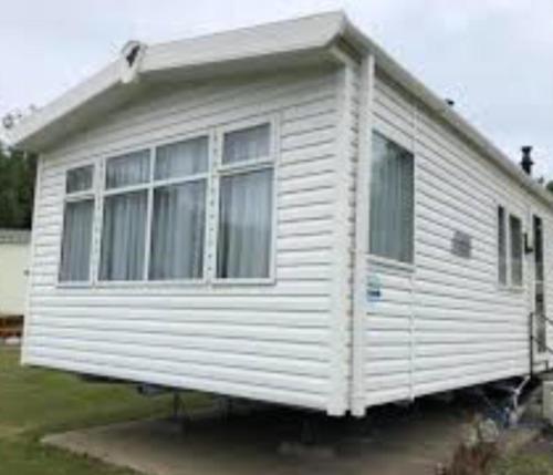 Caravan 4 Cambrian Coast Caravan Park in Borth, United Kingdom