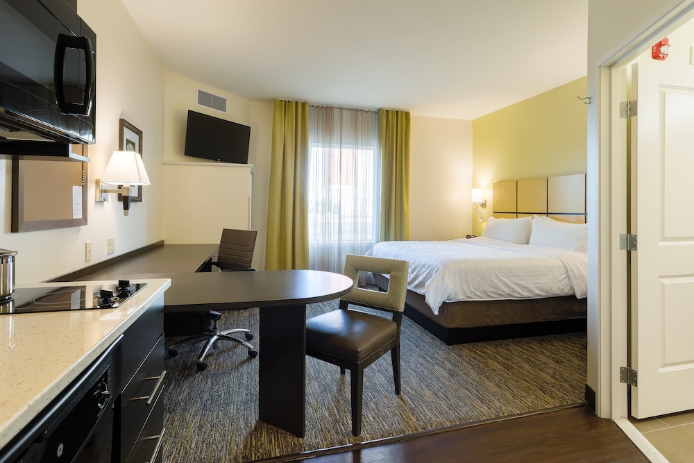 Candlewood Suites Lenexa Overland Park Area - photo 16