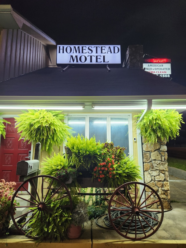 Homestead Motel - photo 56