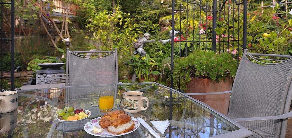 Noe's Nest Bed and Breakfast - photo 32