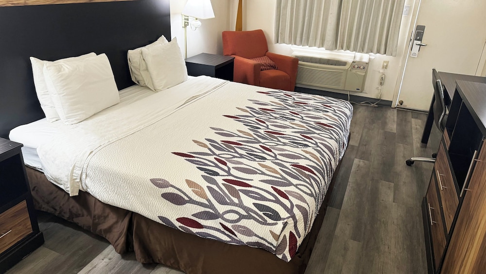 Magnuson Hotel Sierra Vista - photo 17
