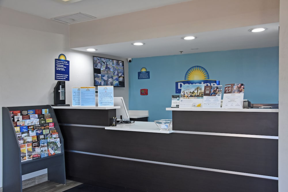 Days Inn by Wyndham Lebanon - photo 2