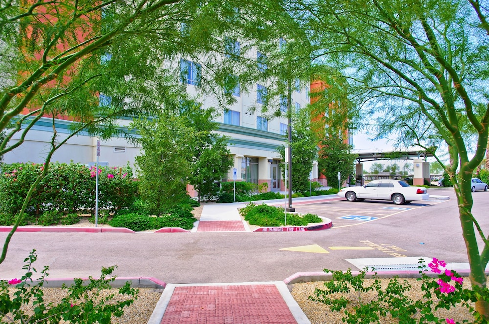 Holiday Inn Hotel & Suites Phoenix Airport By Ihg - photo 55